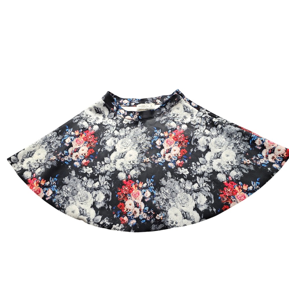 Abercrombie & Fitch Floral Skater Mini Skirt Womens XS Black Scuba Fit Flare
